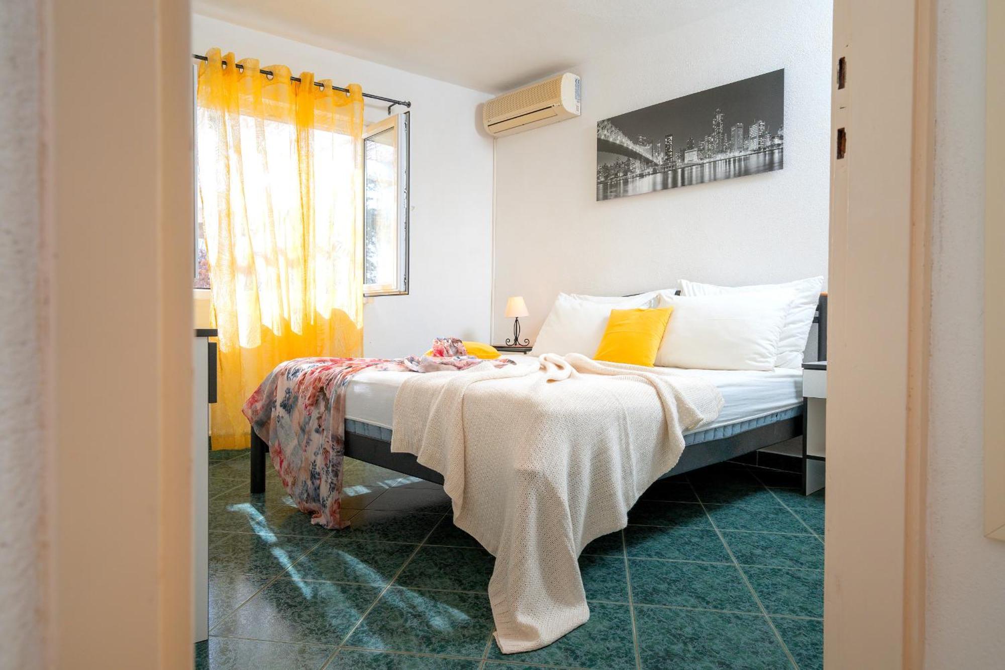 Apartment Lucic *