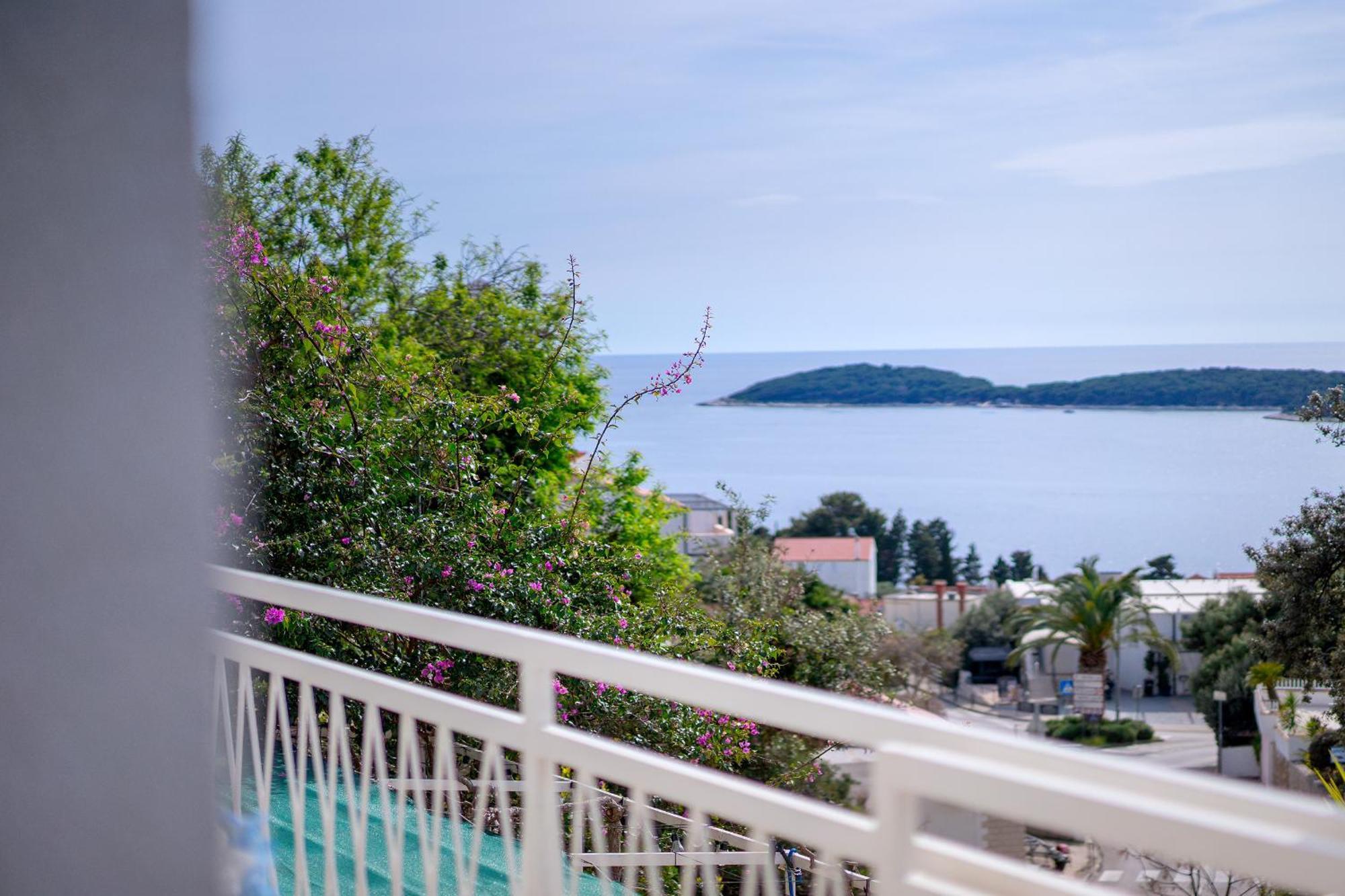 Lucic Apartment Hvar Town