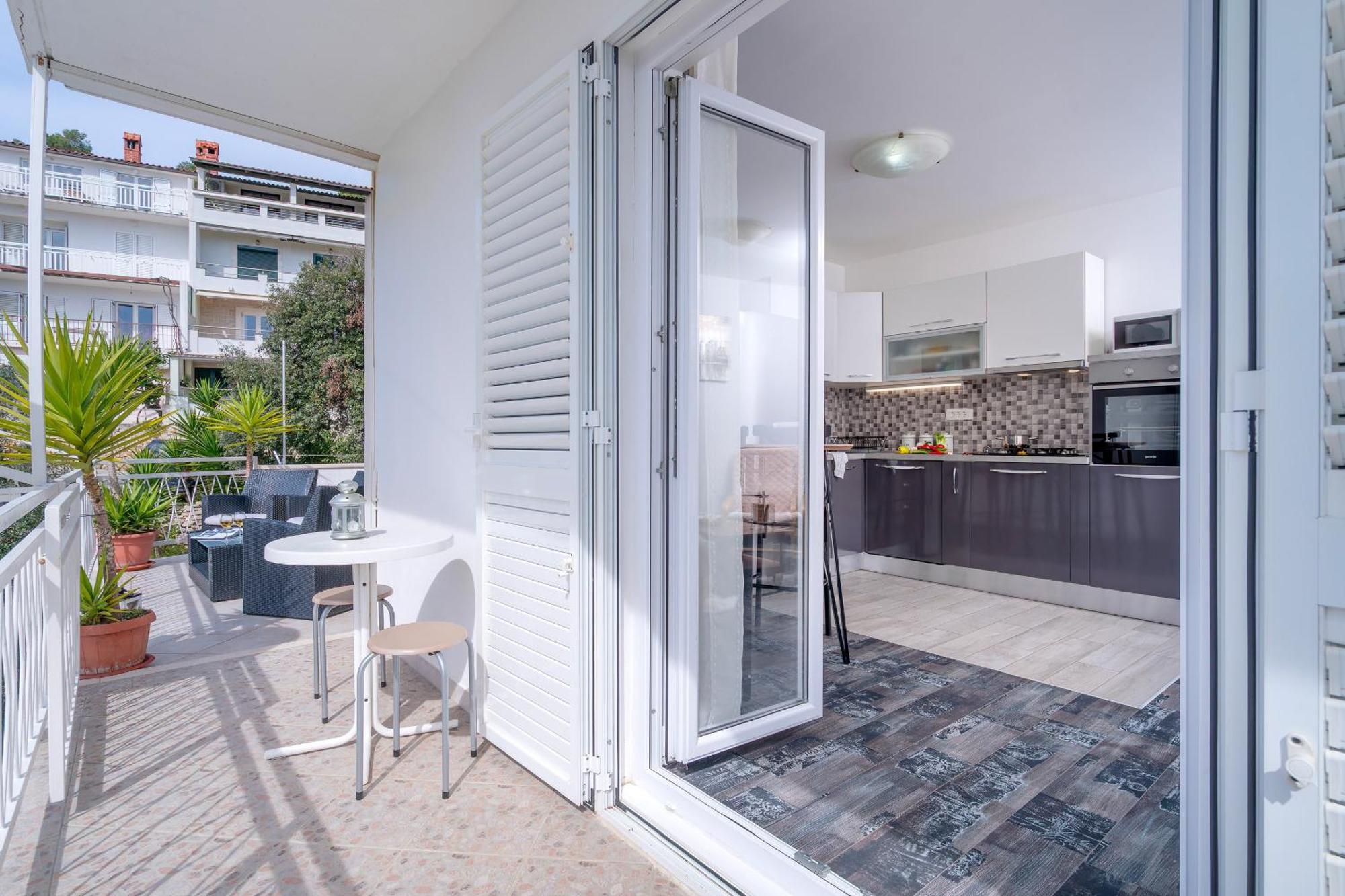 Apartment Lucic Hvar Town
